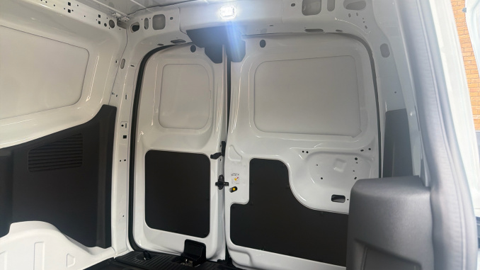 Ford Transit Courier Diesel 1.5 EcoBlue Limited Van - Image 14